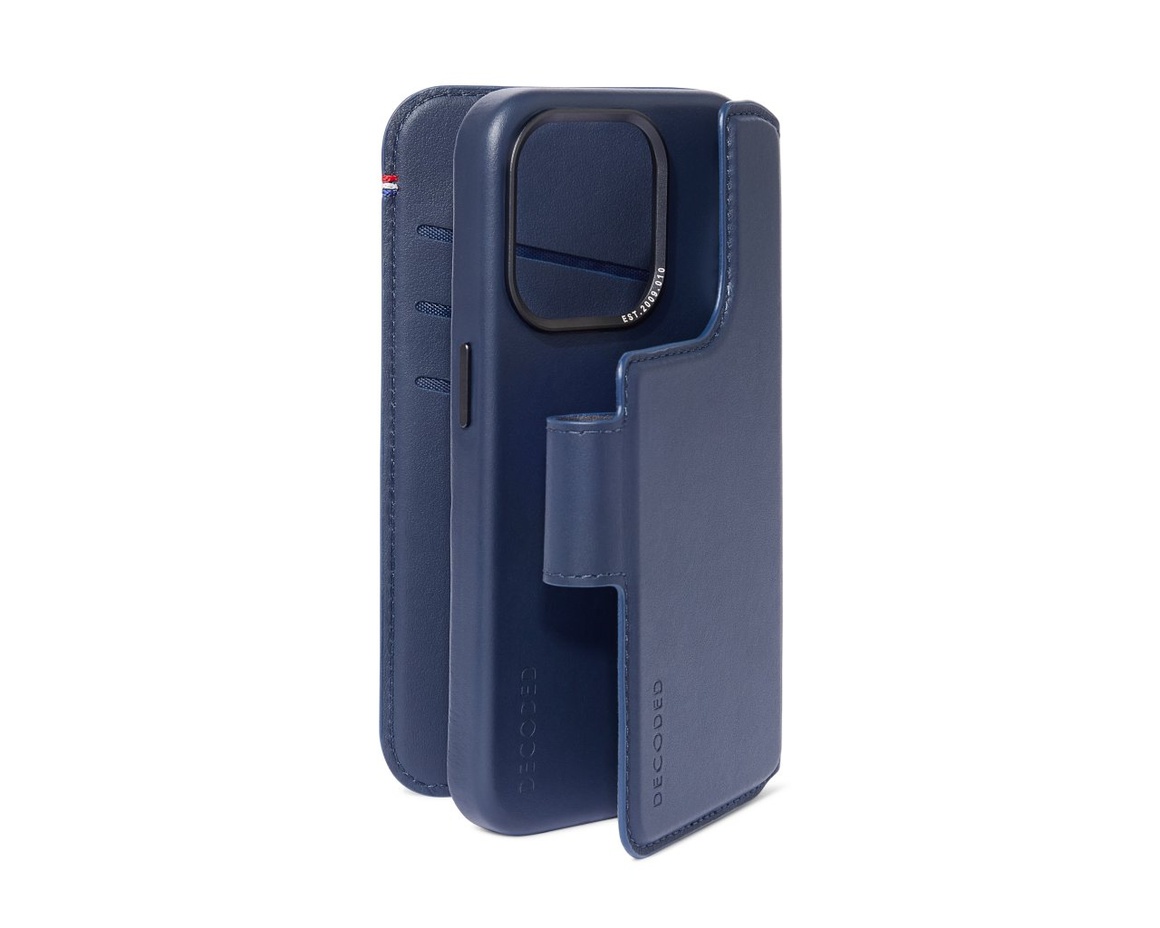 Decoded Leather Detachable Wallet för iPhone 15 True Navy