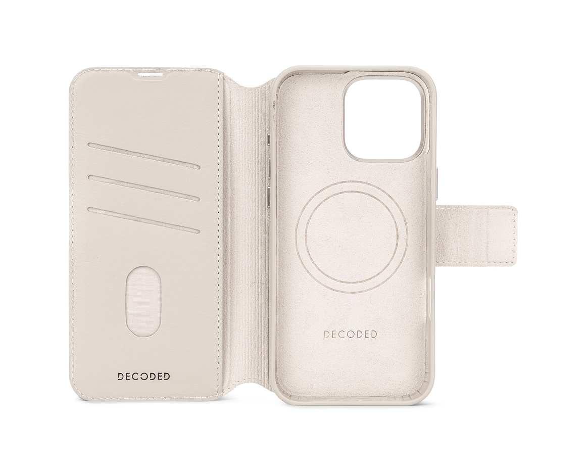 Decoded - Leather Detachable Wallet till iPhone 16 Pro Max Clay